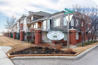 Photo 1: 1216 SIENNA PARK Green SW in Calgary: Signal Hill Apartment for sale : MLS®# C4237628