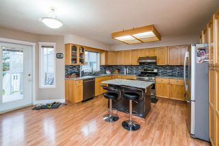 Photo 6: 6967 CHARTWELL Crescent in Prince George: Lafreniere House for sale (PG City South (Zone 74))  : MLS®# R2412778