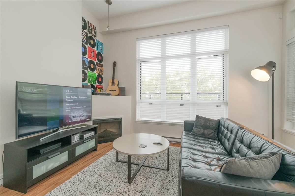 Photo 3: Photos: 407 7655 EDMONDS Street in Burnaby: Highgate Condo for sale in "BELLA" (Burnaby South)  : MLS®# R2405628