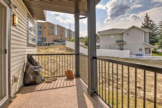 Photo 4: 471 34 Avenue NE in Calgary: Highland Park Semi Detached (Half Duplex) for sale : MLS®# A2109151