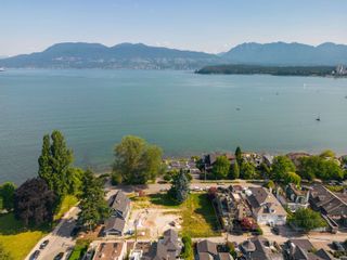 Photo 3: 2584 POINT GREY Road in Vancouver: Kitsilano House for sale (Vancouver West)  : MLS®# R2849029