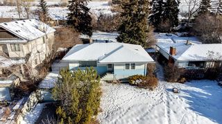 Photo 4: 3712 8 Avenue NW in Calgary: Parkdale Detached for sale : MLS®# A2023065