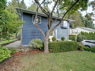 Photo 4: 736 CREEKSIDE Crescent in Gibsons: Gibsons & Area House for sale (Sunshine Coast)  : MLS®# R2624536