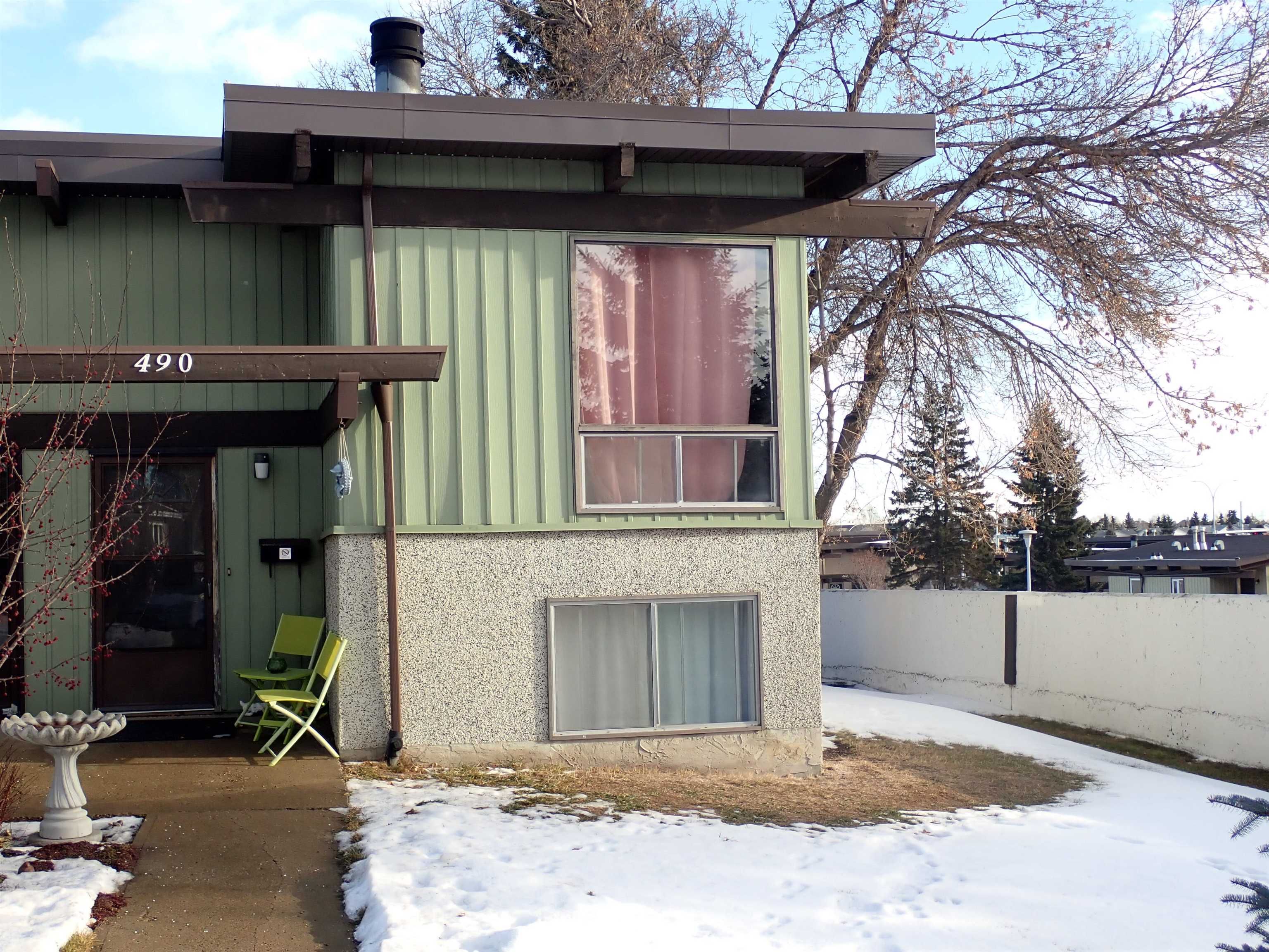 Main Photo: 490 LEE RIDGE Road in Edmonton: Zone 29 House Half Duplex for sale : MLS®# E4271108