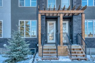 Photo 2: 1927 19 Avenue NW in Calgary: Banff Trail Row/Townhouse for sale : MLS®# A2012828