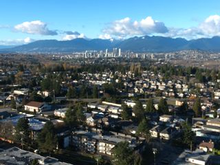 Photo 1: 2903 7088 SALISBURY Avenue in Burnaby: Highgate Condo for sale in "The West" (Burnaby South)  : MLS®# R2633209
