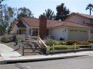 Photo 2: SPRING VALLEY House for sale : 3 bedrooms : 10447 Pine Grove Street
