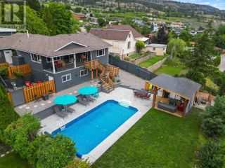 Photo 1: 106 CRAIG Drive, in Penticton: House for sale : MLS®# 201196