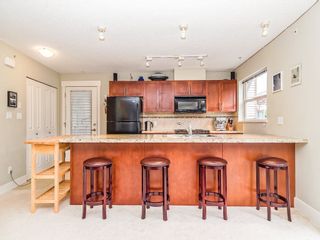Photo 1: 205 1174 WINGTIP Place in Squamish: Downtown SQ Condo for sale in "Talon at Eaglewind" : MLS®# R2240739