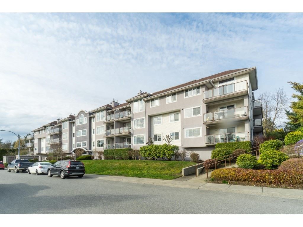 Main Photo: 312 33599 2ND Avenue in Mission: Mission BC Condo for sale in "Stave Lake Landing" : MLS®# R2441146
