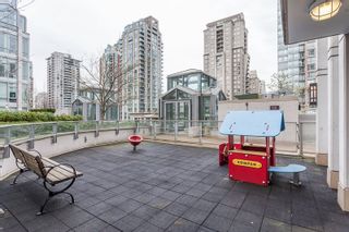 Photo 17: 1502 565 SMITHE Street in Vancouver: Downtown VW Condo for sale in "Vita" (Vancouver West)  : MLS®# R2435057