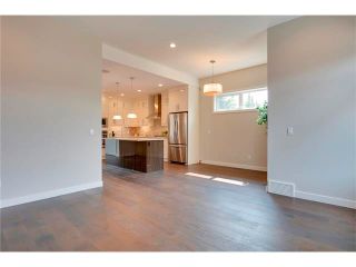 Photo 14: 3715 43 Street SW in Calgary: Glenbrook House for sale : MLS®# C4027438