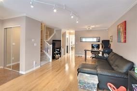 Photo 3: 107 209 E 6TH Street in North Vancouver: Lower Lonsdale Townhouse for sale in "Rose Garden Court" : MLS®# R2135887