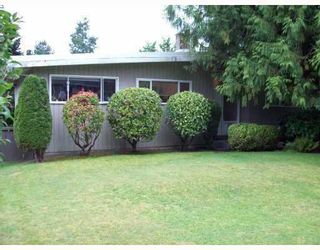 Photo 1: 919 LEOVISTA Avenue in North_Vancouver: Capilano Highlands House for sale in "EDGEMONT VILLAGE" (North Vancouver)  : MLS®# V764775