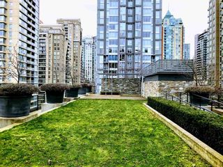 Photo 17: 505 1088 RICHARDS Street in Vancouver: Yaletown Condo for sale in "RICHARDS LIVING" (Vancouver West)  : MLS®# R2346957