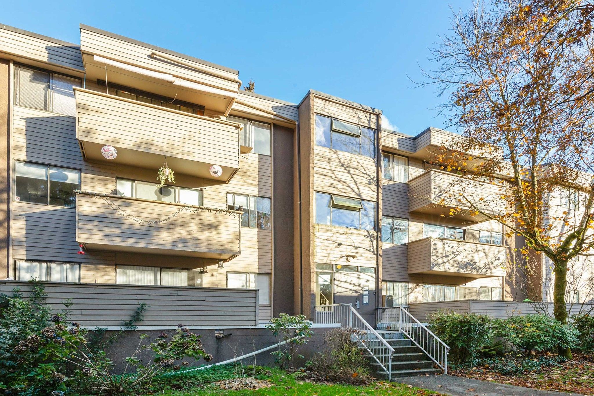 Main Photo: 24 2430 WILSON Avenue in Port Coquitlam: Central Pt Coquitlam Condo for sale in "ORCHARD VALLEY" : MLS®# R2321065