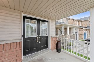 Photo 3: 45 Rampart Crescent in Whitby: Williamsburg House (2-Storey) for sale : MLS®# E8335836
