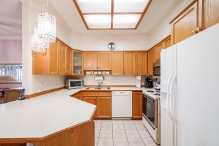 Photo 8: 207 25 RICHMOND STREET in New Westminster: Fraserview NW Condo for sale : MLS®# R2531528