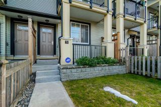 Photo 3: 9 13886 62 Avenue in Surrey: Sullivan Station Townhouse for sale in "FUSION BY LAKEWOOD" : MLS®# R2140969