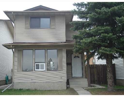 Main Photo:  in CALGARY: Temple Residential Detached Single Family for sale (Calgary)  : MLS®# C3262624