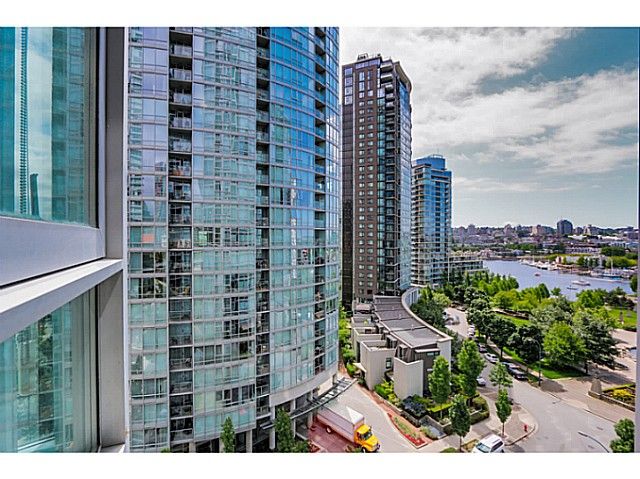 Main Photo: 1106 1495 RICHARDS Street in Vancouver: Yaletown Condo for sale in "AZURA II" (Vancouver West)  : MLS®# V1068799