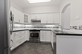 Photo 2: 120 8975 JONES Road in Richmond: Brighouse South Condo for sale in "REGENTS GATE" : MLS®# R2809431