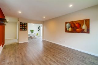 Photo 2: CLAIREMONT Townhouse for sale : 3 bedrooms : 5528 Caminito Katerina in San Diego