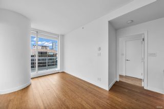 Photo 4: 2201 777 RICHARDS Street in Vancouver: Downtown VW Condo for sale in "TELUS GARDENS" (Vancouver West)  : MLS®# R2872573
