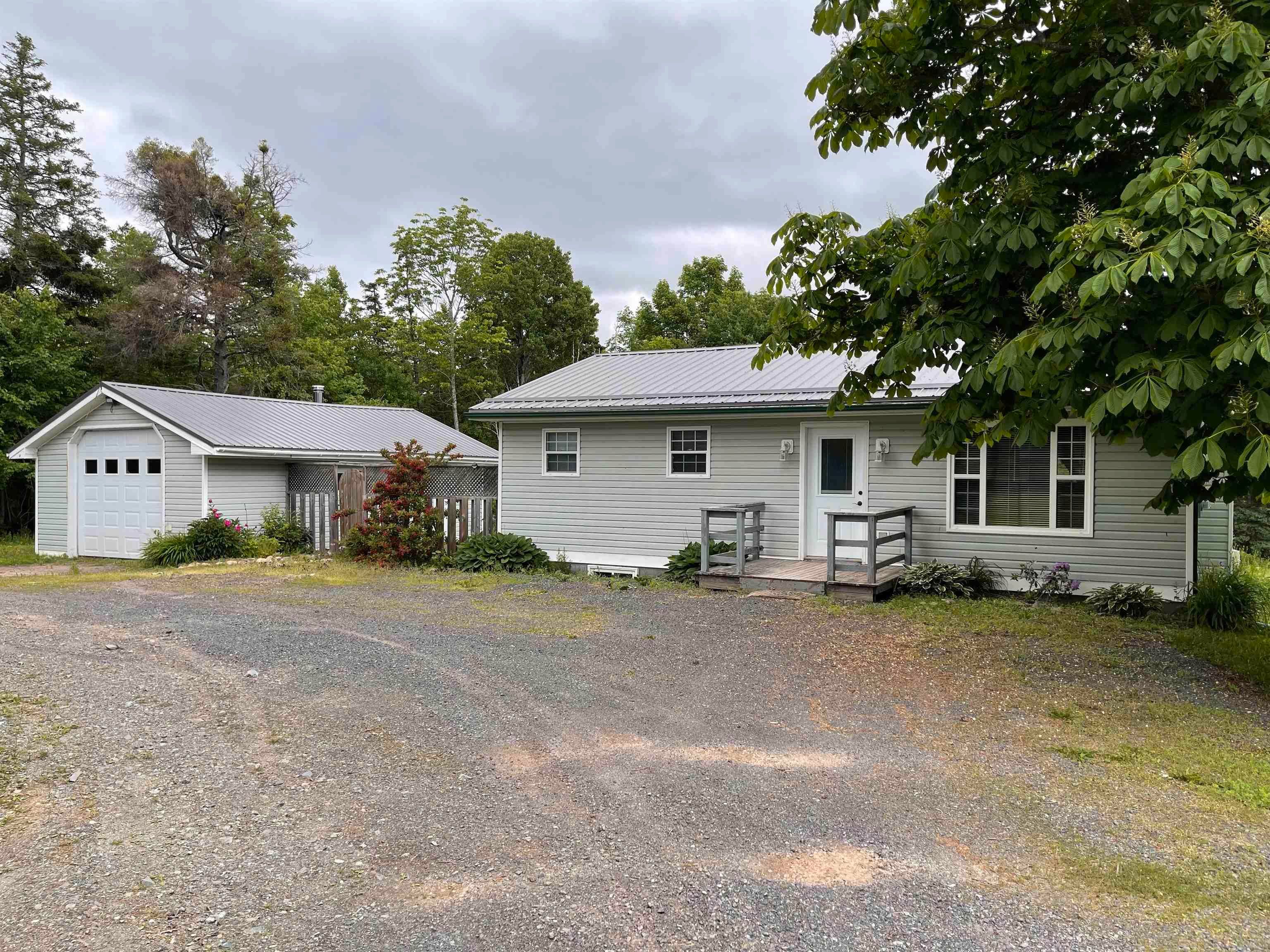 Main Photo: 516 Alma Road in Sylvester: 108-Rural Pictou County Residential for sale (Northern Region)  : MLS®# 202214538