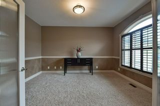Photo 7: 32 coulee View SW in Calgary: Cougar Ridge Detached for sale : MLS®# A1117210