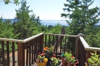 Photo 3: 9813 Spalding Rd in PENDER ISLAND: GI Pender Island House for sale (Gulf Islands)  : MLS®# 825595