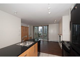 Photo 2: 907 1225 RICHARDS Street in Vancouver: Downtown VW Condo for sale in "Eden" (Vancouver West)  : MLS®# V1086819