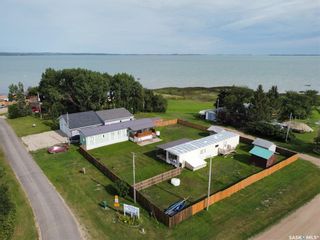 Photo 3: 2 Lakeview Avenue in Martinsons Beach: Residential for sale : MLS®# SK966152