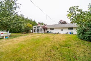 Photo 4: 10399 MCSWEEN Road in Chilliwack: Fairfield Island Agri-Business for sale : MLS®# C8047454