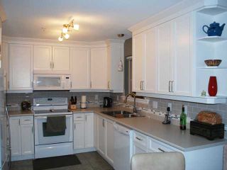 Photo 2: 5 222 E 5TH Street in North Vancouver: Lower Lonsdale Townhouse for sale in "BURHAM COURT" : MLS®# V967842
