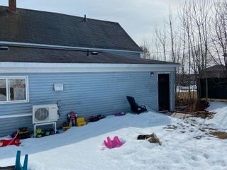 Photo 5: 42 George Street in North Sydney: 205-North Sydney Residential for sale (Cape Breton)  : MLS®# 202304302