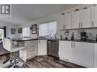 Photo 8: 1600 43 Avenue Unit# 2 Harwood: Okanagan Shuswap Real Estate Listing: MLS®# 10309028