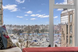 Photo 1: 605 910 BEACH Avenue in Vancouver: Yaletown Condo for sale in "The Meridian" (Vancouver West)  : MLS®# R2769995