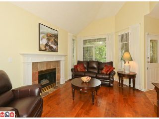 Photo 7: 26 15151 26TH Avenue in Surrey: Sunnyside Park Surrey Townhouse for sale in "Westglen" (South Surrey White Rock)  : MLS®# F1116939