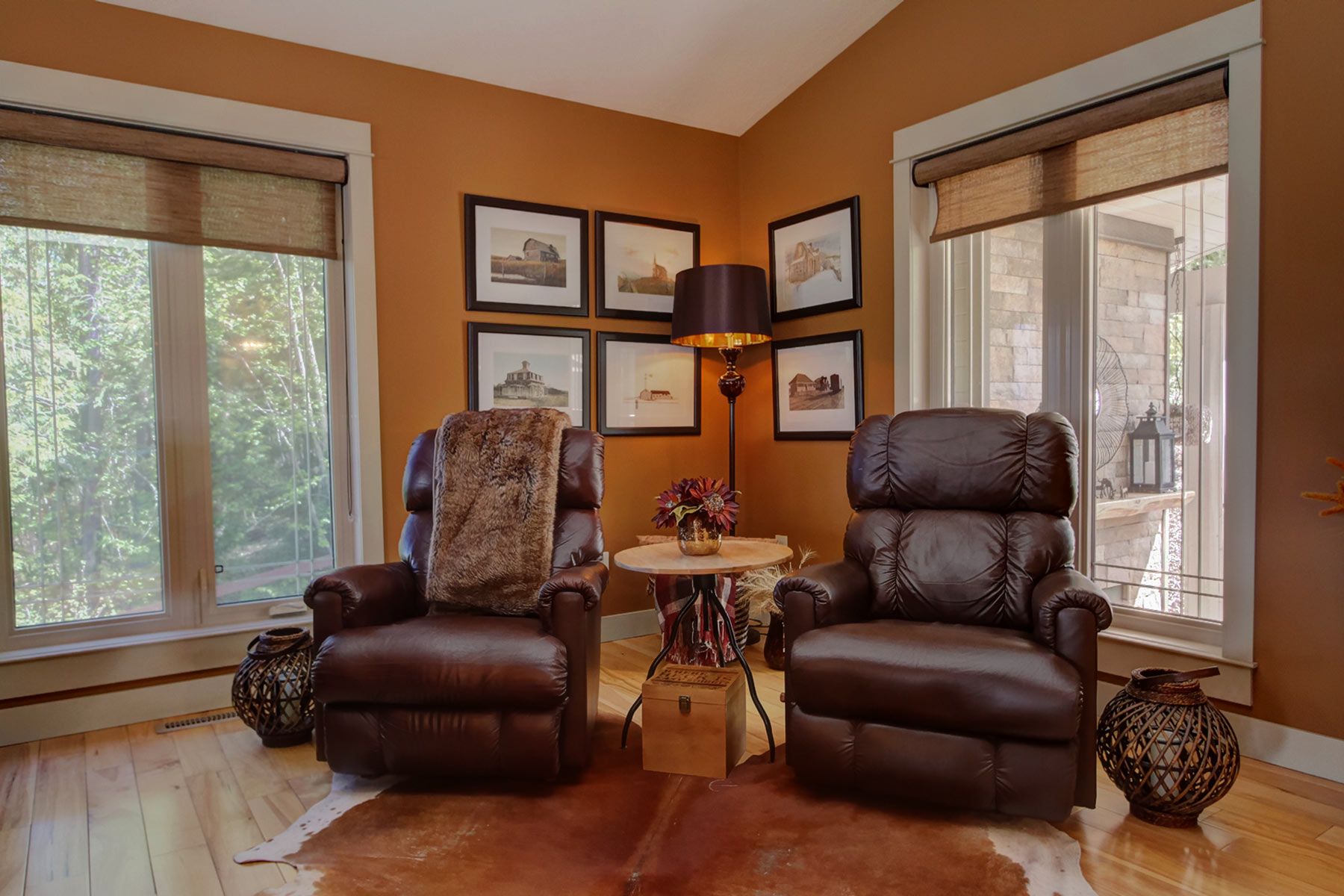 Photo 18: Photos: 1674 Trans Canada Highway in Sorrento: House for sale : MLS®# 10231423