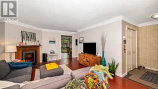 Photo 28: A 930 Old Esquimalt Rd in Esquimalt: House for sale : MLS®# 961763