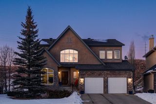 Main Photo: 226 Discovery Ridge Bay SW in Calgary: Discovery Ridge Detached for sale : MLS®# A2107878