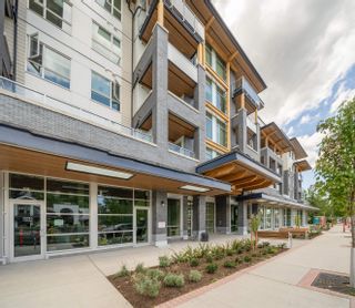 Main Photo: 511 3229 ST JOHNS Street in Port Moody: Port Moody Centre Condo for sale : MLS®# R2863049