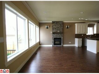 Photo 4: 21243 83RD Avenue in Langley: Willoughby Heights House for sale in "Yorkson" : MLS®# F1022713
