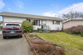 Photo 2: 8530 HOWARD Crescent in Chilliwack: Chilliwack Proper South House for sale : MLS®# R2848783
