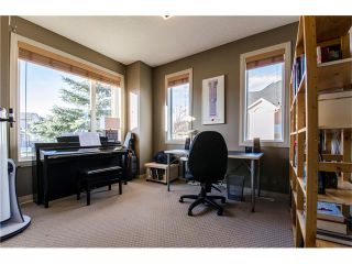 Photo 10: 76 STRATHLEA Place SW in Calgary: Strathcona Park House for sale : MLS®# C4092293