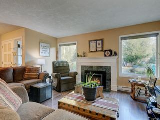Photo 4: 6687 Woodgrove Pl in Sooke: Sk Broomhill House for sale : MLS®# 890250