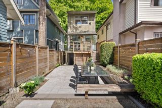 Main Photo: 564 E 10TH Avenue in Vancouver: Mount Pleasant VE House for sale (Vancouver East)  : MLS®# R2880262
