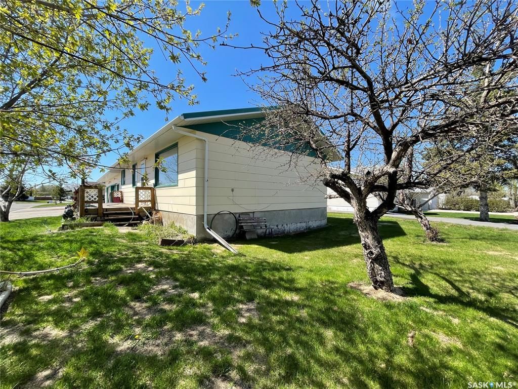 Main Photo: 701 Sixth Avenue in Hudson Bay: Residential for sale : MLS®# SK898904