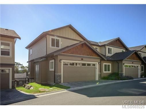 Main Photo: 19 2319 Chilco Rd in View Royal: VR Six Mile Row/Townhouse for sale : MLS®# 669226